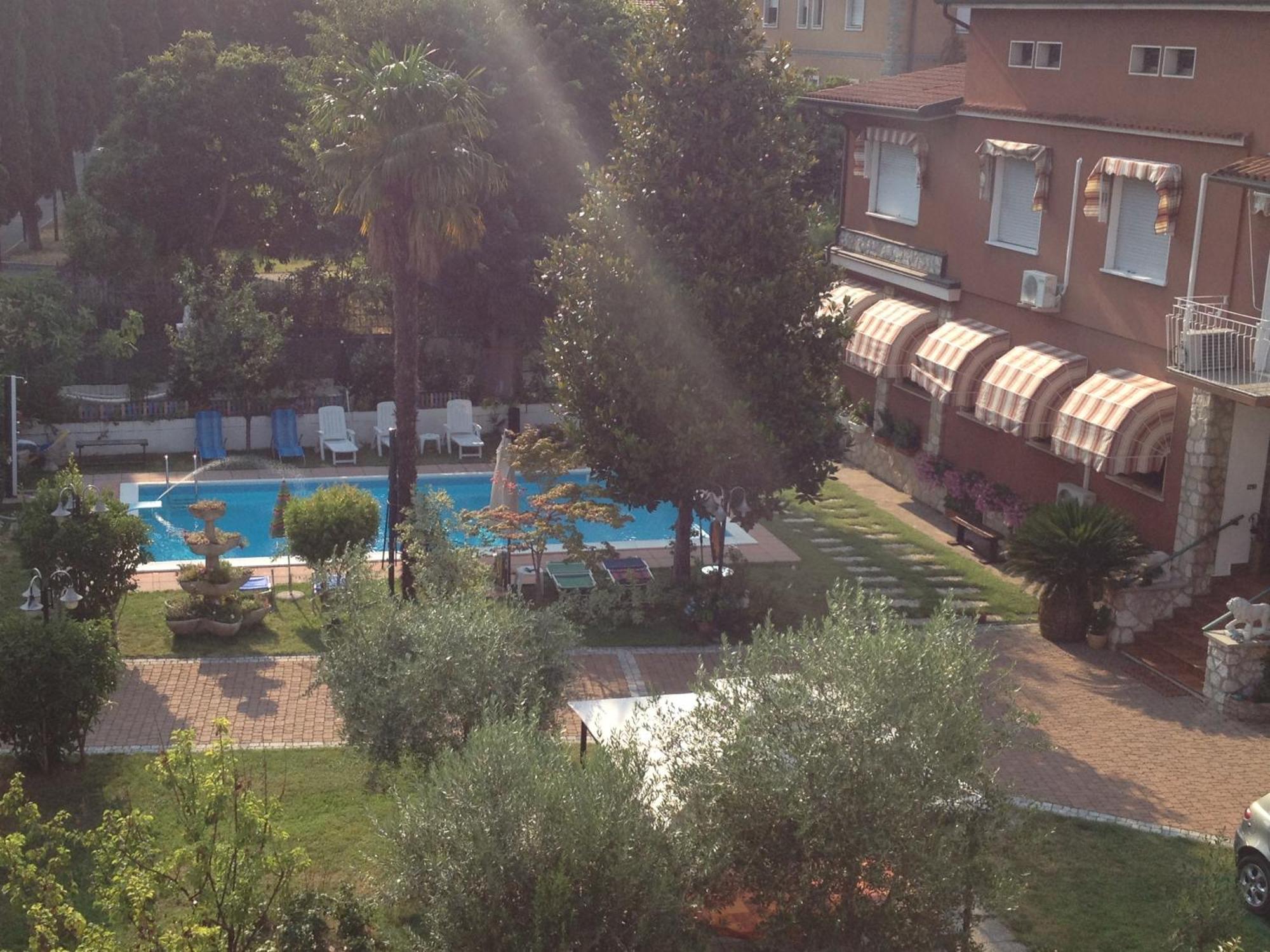 B&B Desenzano Desenzano del Garda Exterior photo